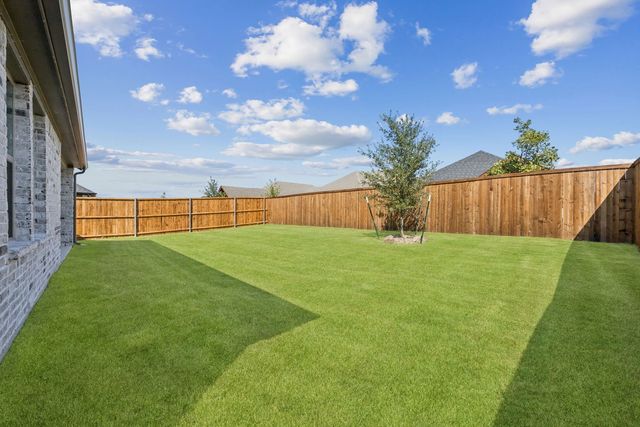 9324 Lone Maverick Drive, Crowley, TX 76036