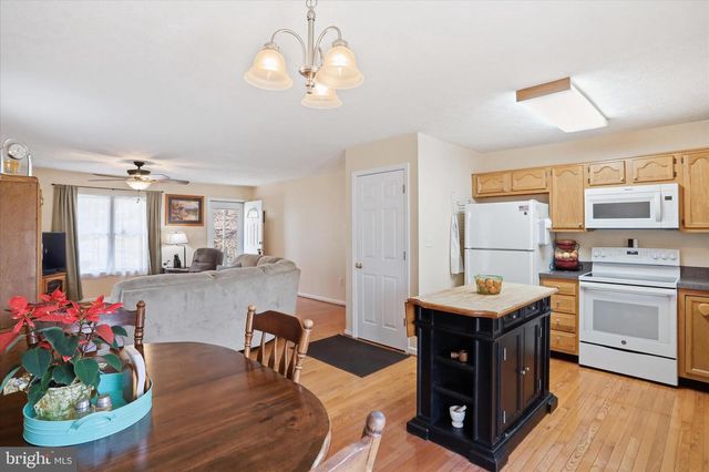 1158 DRUMMER HILL RD, Front Royal, VA 22630