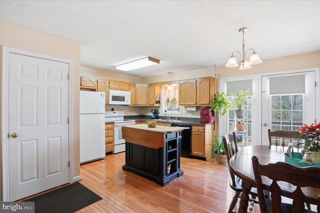 1158 DRUMMER HILL RD, Front Royal, VA 22630