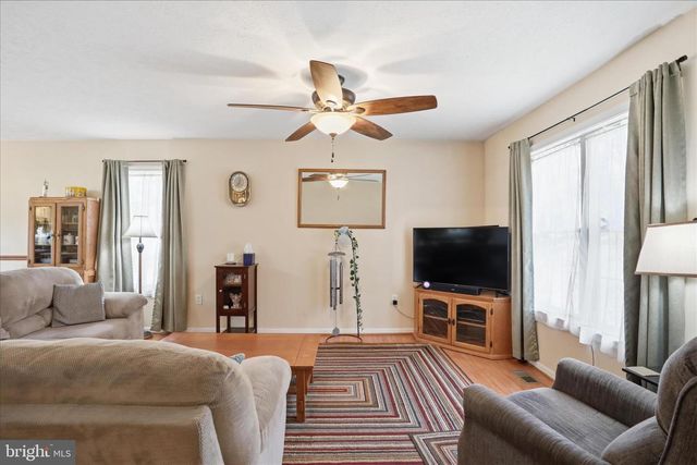 1158 DRUMMER HILL RD, Front Royal, VA 22630