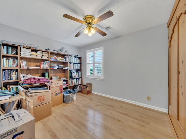 2207 Tom Dr, Clarksville, TN 37043