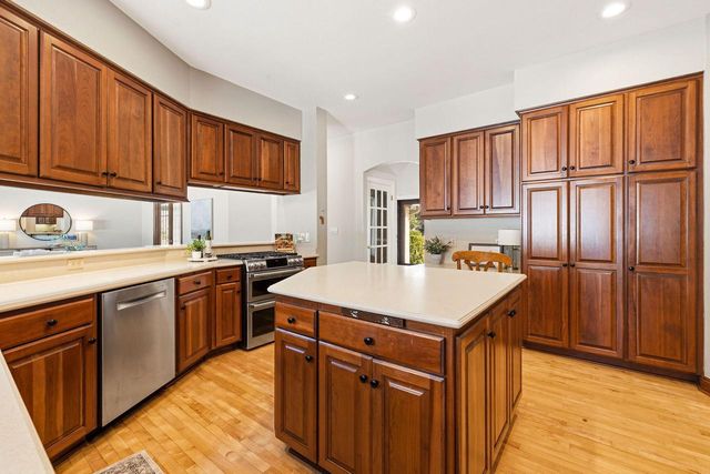 19930 Keswick COURT, Brookfield, WI 53045