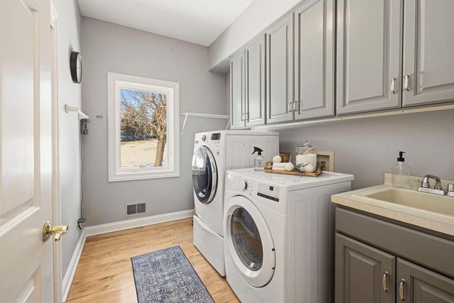 19930 Keswick COURT, Brookfield, WI 53045