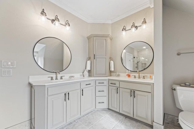 19930 Keswick COURT, Brookfield, WI 53045