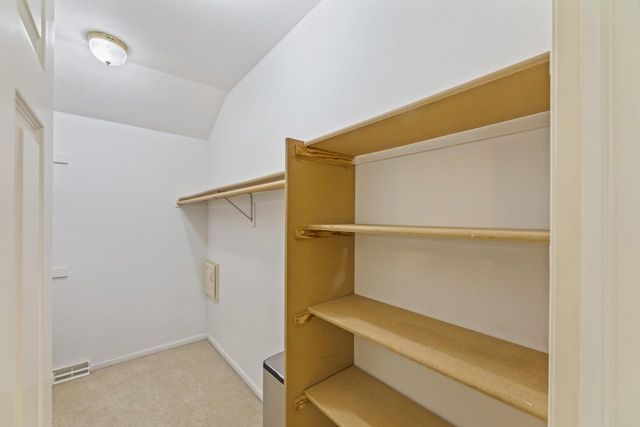 19930 Keswick COURT, Brookfield, WI 53045