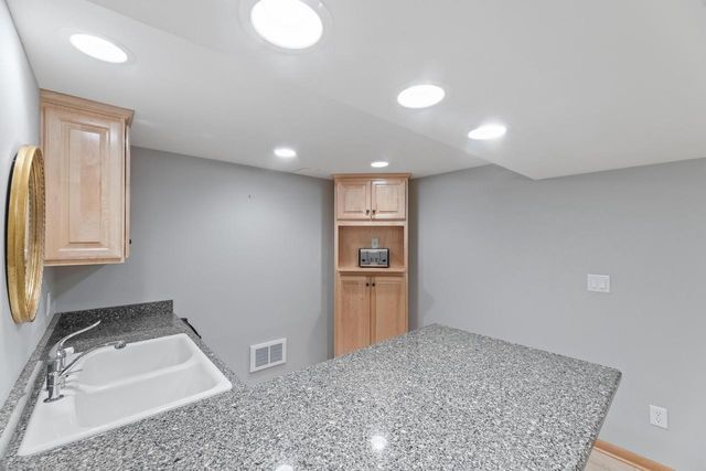 19930 Keswick COURT, Brookfield, WI 53045