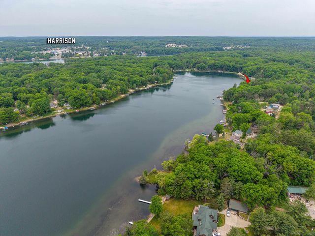 3152 Van Deusen Road, Harrison, MI 48625