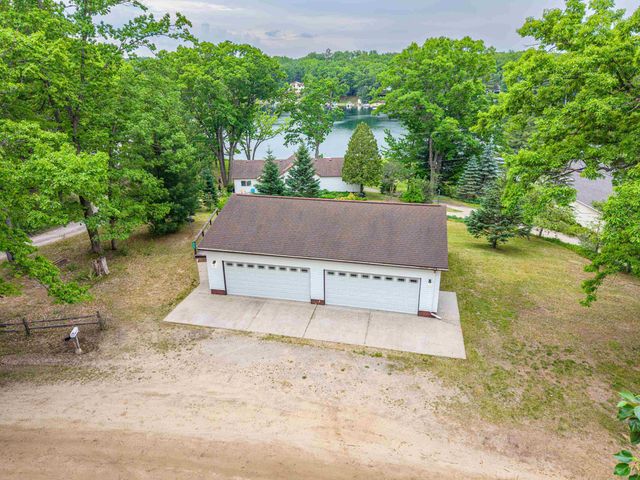 3152 Van Deusen Road, Harrison, MI 48625