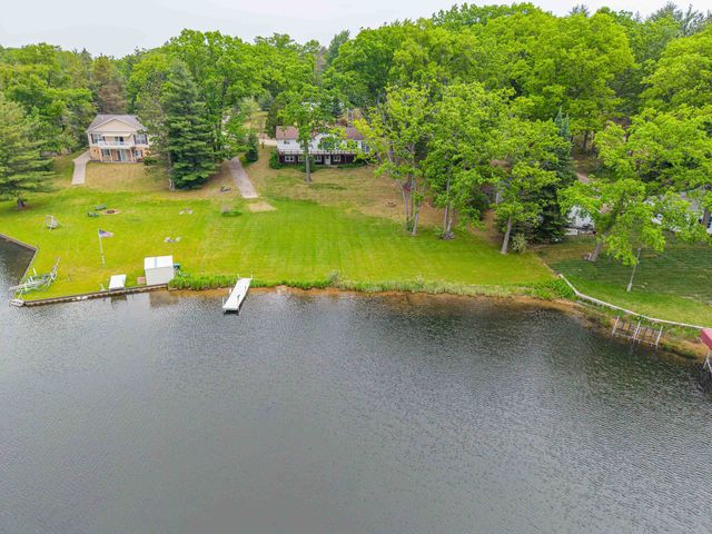 3152 Van Deusen Road, Harrison, MI 48625