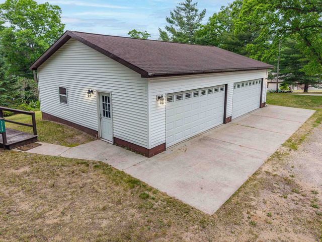 3152 Van Deusen Road, Harrison, MI 48625