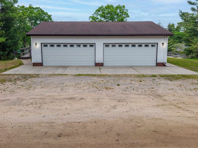3152 Van Deusen Road, Harrison, MI 48625