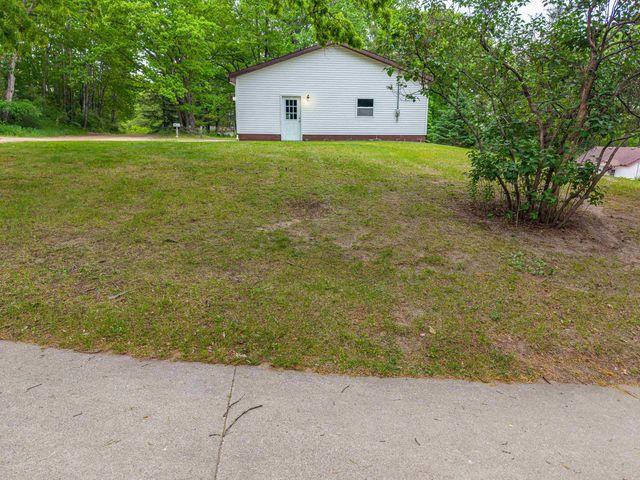 3152 Van Deusen Road, Harrison, MI 48625