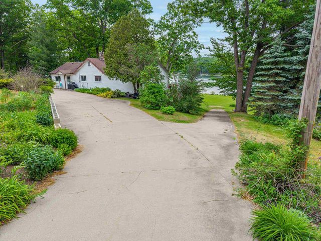 3152 Van Deusen Road, Harrison, MI 48625