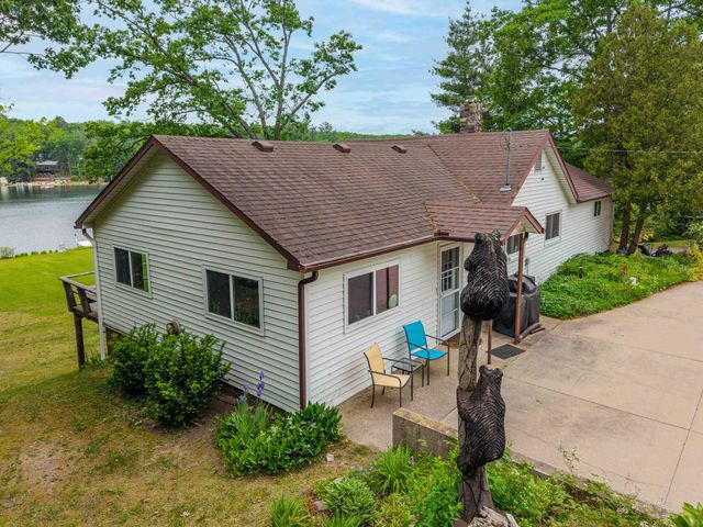 3152 Van Deusen Road, Harrison, MI 48625