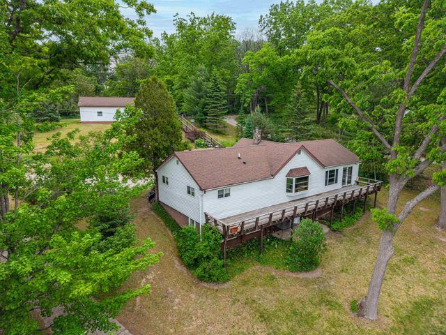 3152 Van Deusen Road, Harrison, MI 48625