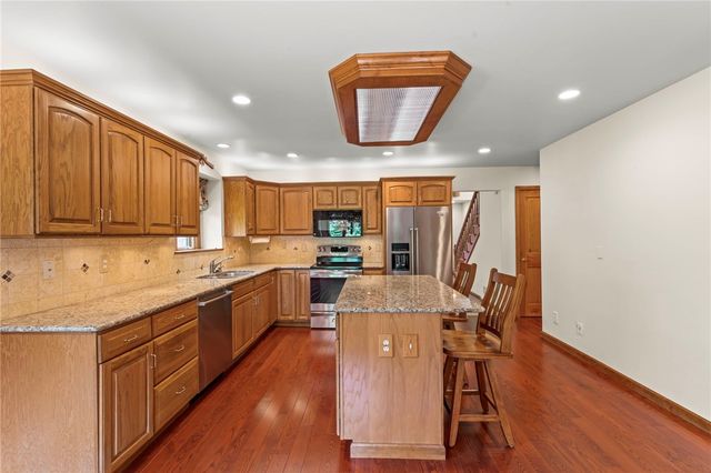 100 Aragon Place, Union Twp, PA 15332