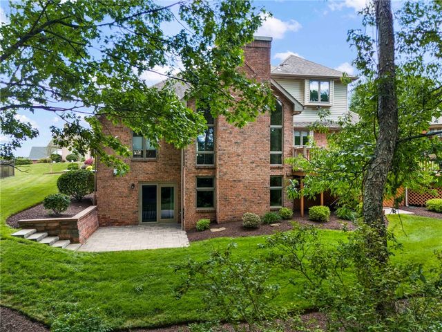 100 Aragon Place, Union Twp, PA 15332