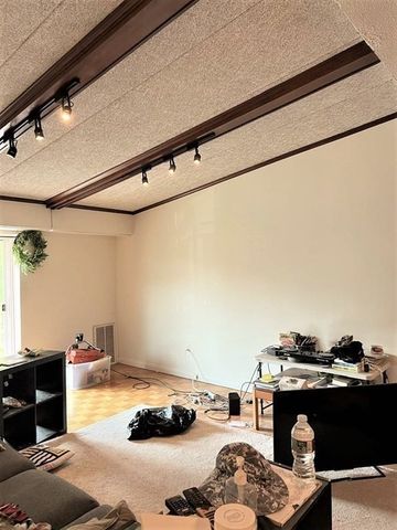 57 Broadlawn 20B, Boston, MA 02467