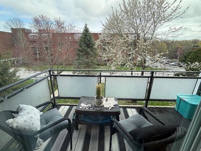 57 Broadlawn 20B, Boston, MA 02467