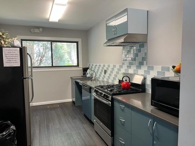 57 Broadlawn 20B, Boston, MA 02467