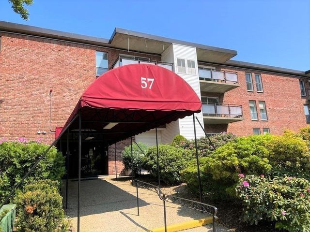 57 Broadlawn 20B, Boston, MA 02467