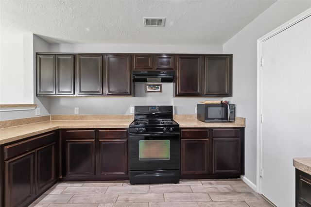 2707 Piney Lake Court, Houston, TX 77038