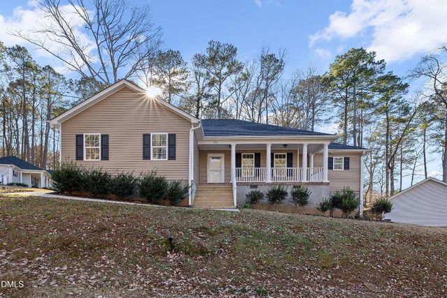 831 Eagles Nest Drive, Sanford, NC 27332