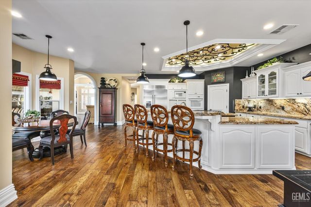 7008 Turquoise, Bakersfield, CA 93308