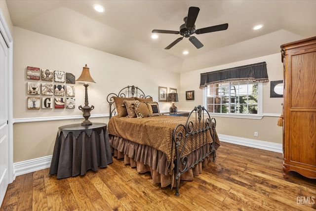 7008 Turquoise, Bakersfield, CA 93308