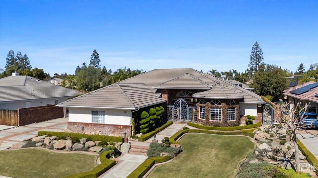 7008 Turquoise, Bakersfield, CA 93308