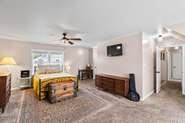 518 Raintree Road, Jacksonville, NC 28540
