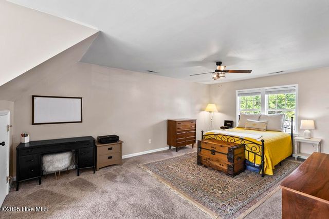 518 Raintree Road, Jacksonville, NC 28540