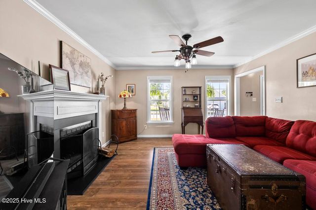 518 Raintree Road, Jacksonville, NC 28540
