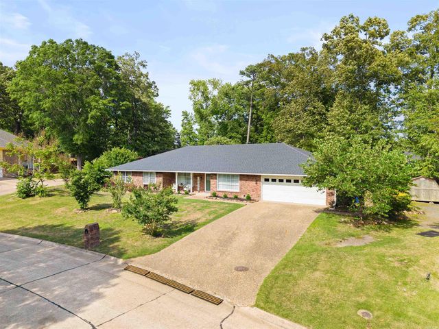9 Leeward Court, Maumelle, AR 72113