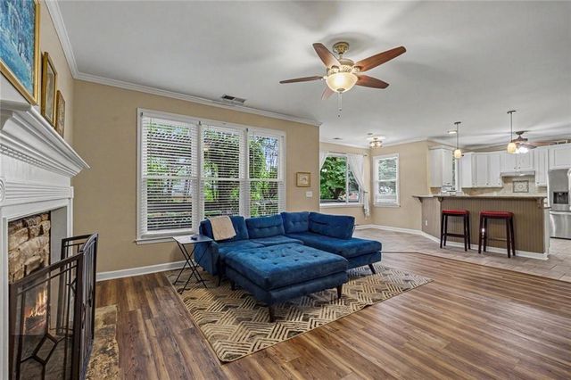 2400 Waters Edge Court NW, Acworth, GA 30101