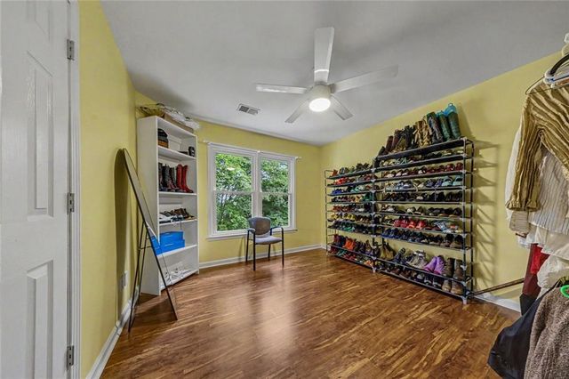 2400 Waters Edge Court NW, Acworth, GA 30101