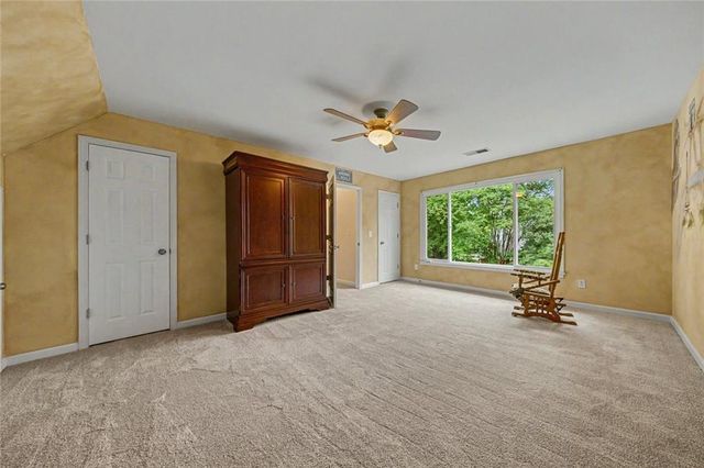 2400 Waters Edge Court NW, Acworth, GA 30101