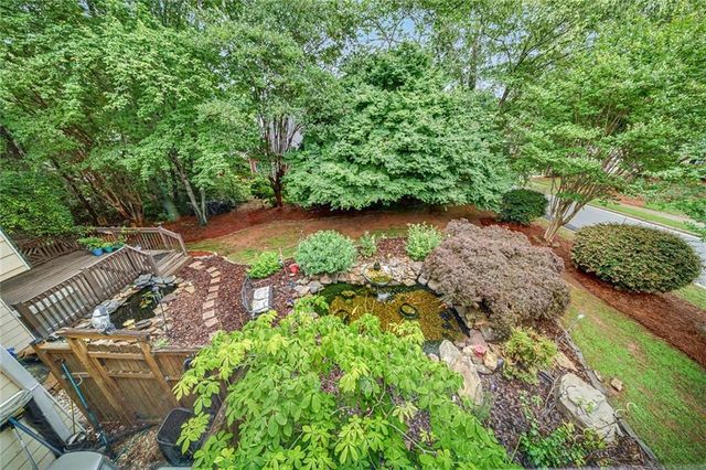 2400 Waters Edge Court NW, Acworth, GA 30101