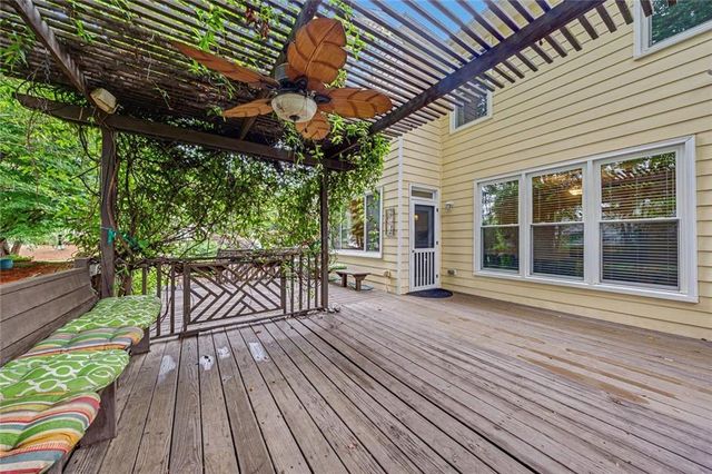 2400 Waters Edge Court NW, Acworth, GA 30101