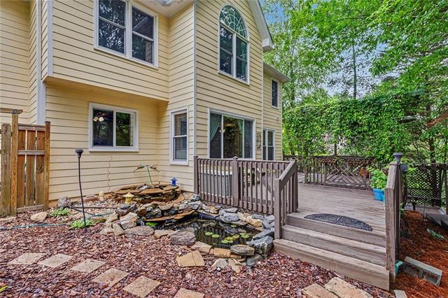 2400 Waters Edge Court NW, Acworth, GA 30101
