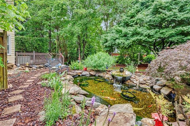 2400 Waters Edge Court NW, Acworth, GA 30101