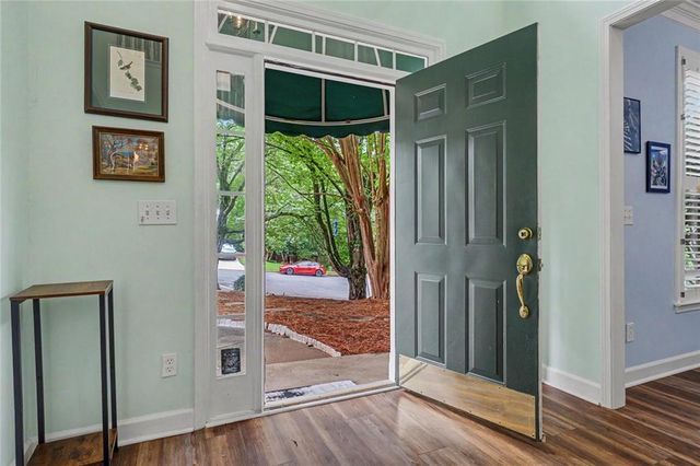 2400 Waters Edge Court NW, Acworth, GA 30101