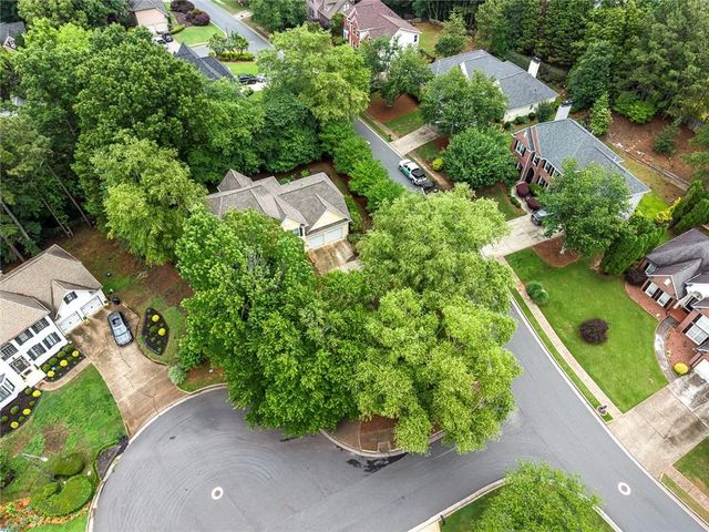 2400 Waters Edge Court NW, Acworth, GA 30101