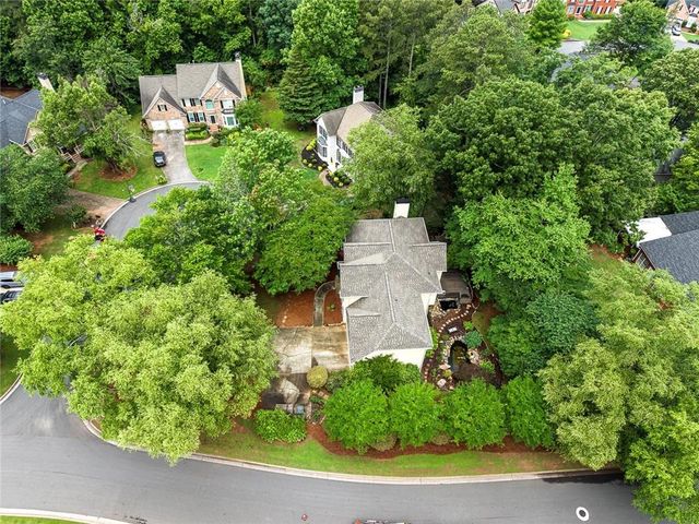 2400 Waters Edge Court NW, Acworth, GA 30101