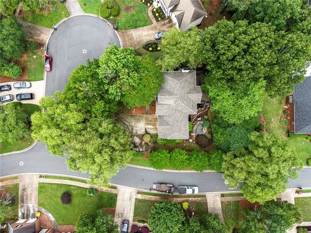 2400 Waters Edge Court NW, Acworth, GA 30101