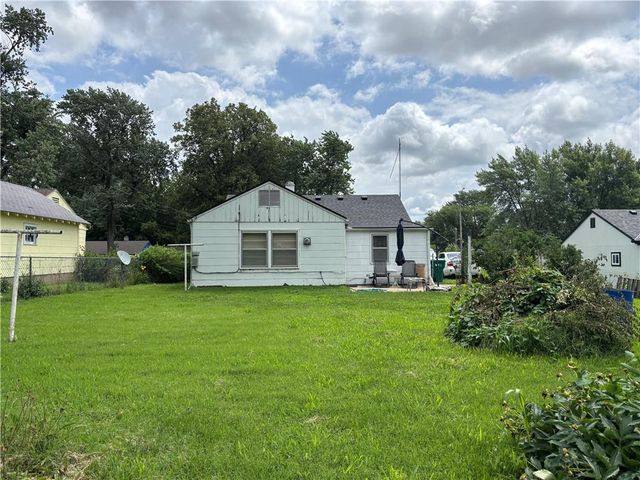 2202 S 37th Street, Kansas City, KS 66106