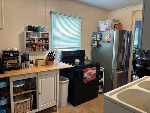 2202 S 37th Street, Kansas City, KS 66106