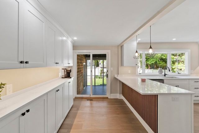 42 Parker Street, North Andover, MA 01845