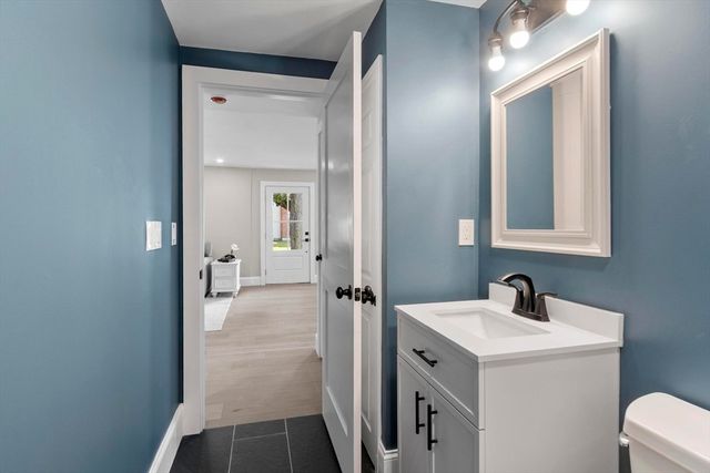 42 Parker Street, North Andover, MA 01845