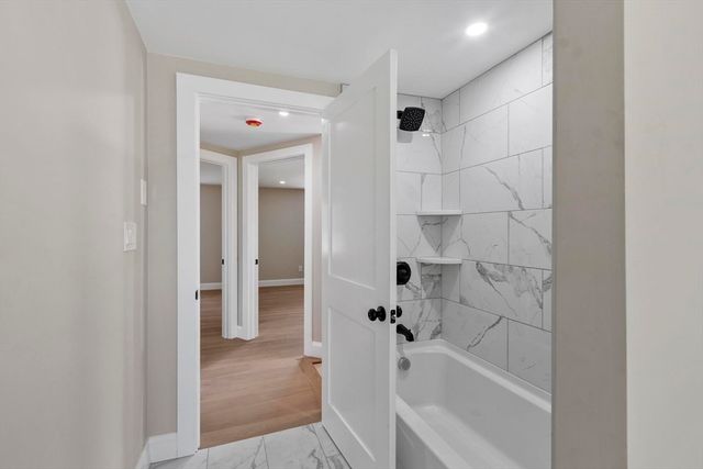 42 Parker Street, North Andover, MA 01845